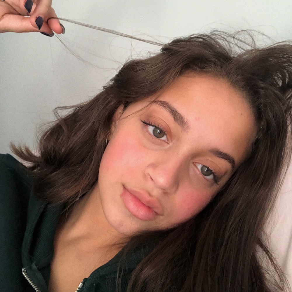 Meet your Posher, Alaa